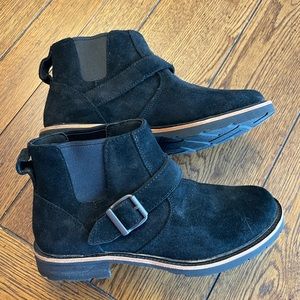 LL Bean Black Suede Pull on Booties New sz 8